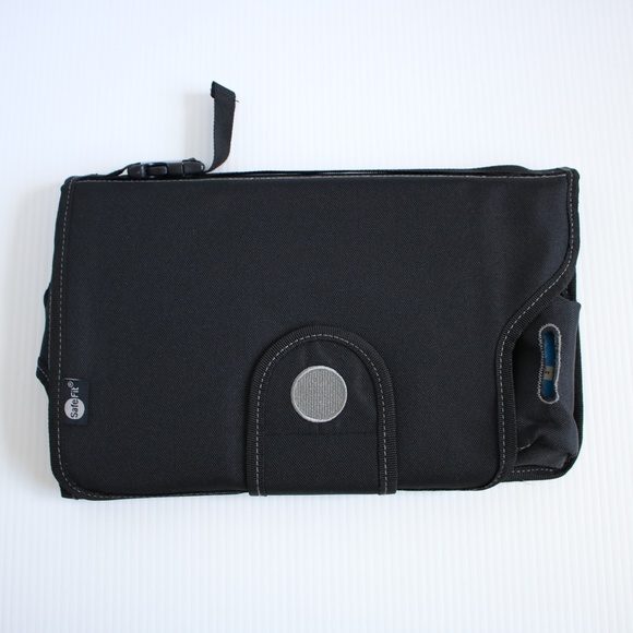 SafeFit Black Deluxe Diaper Changer with Extra Large Changing Pad Bag - Picture 8 of 12